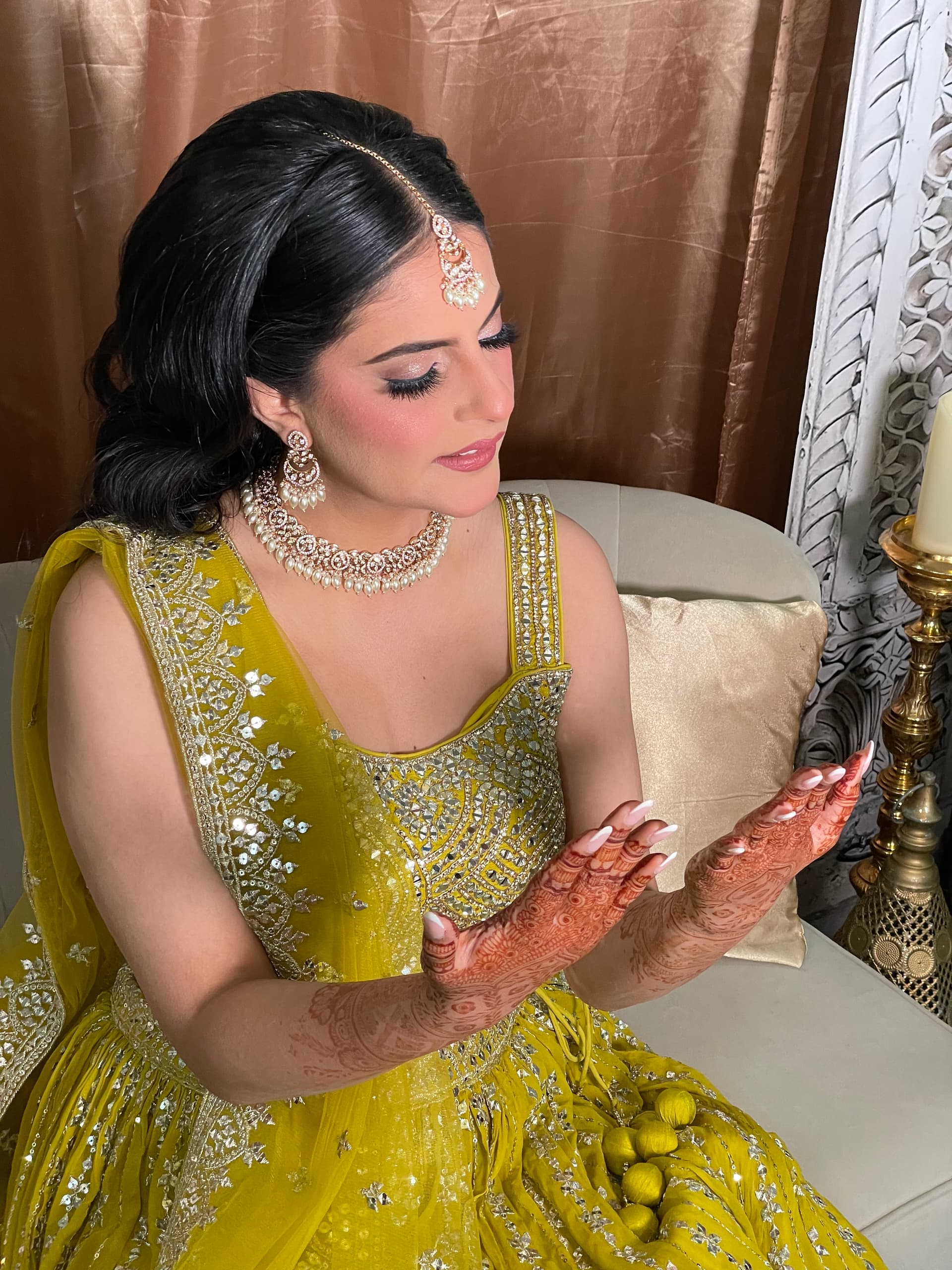 Semi-bridal hairstyle 4